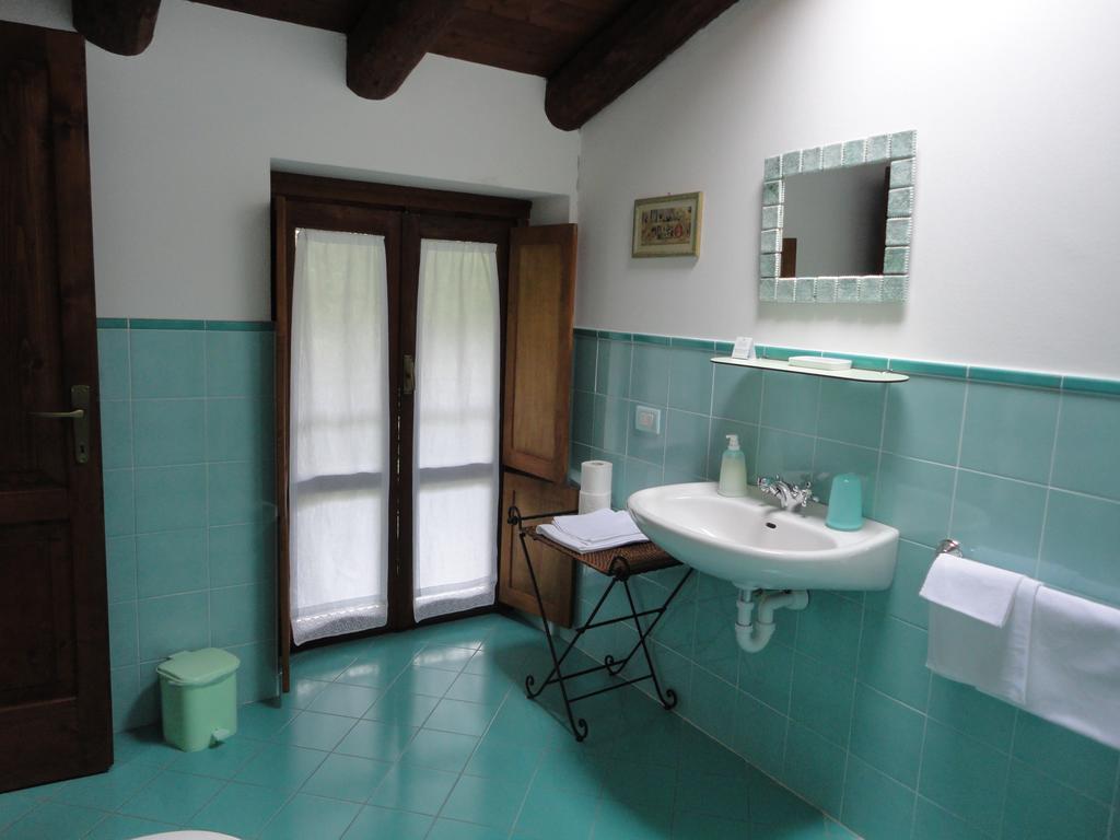 Casa Visnenza Bed & Breakfast Capo di Ponte Værelse billede